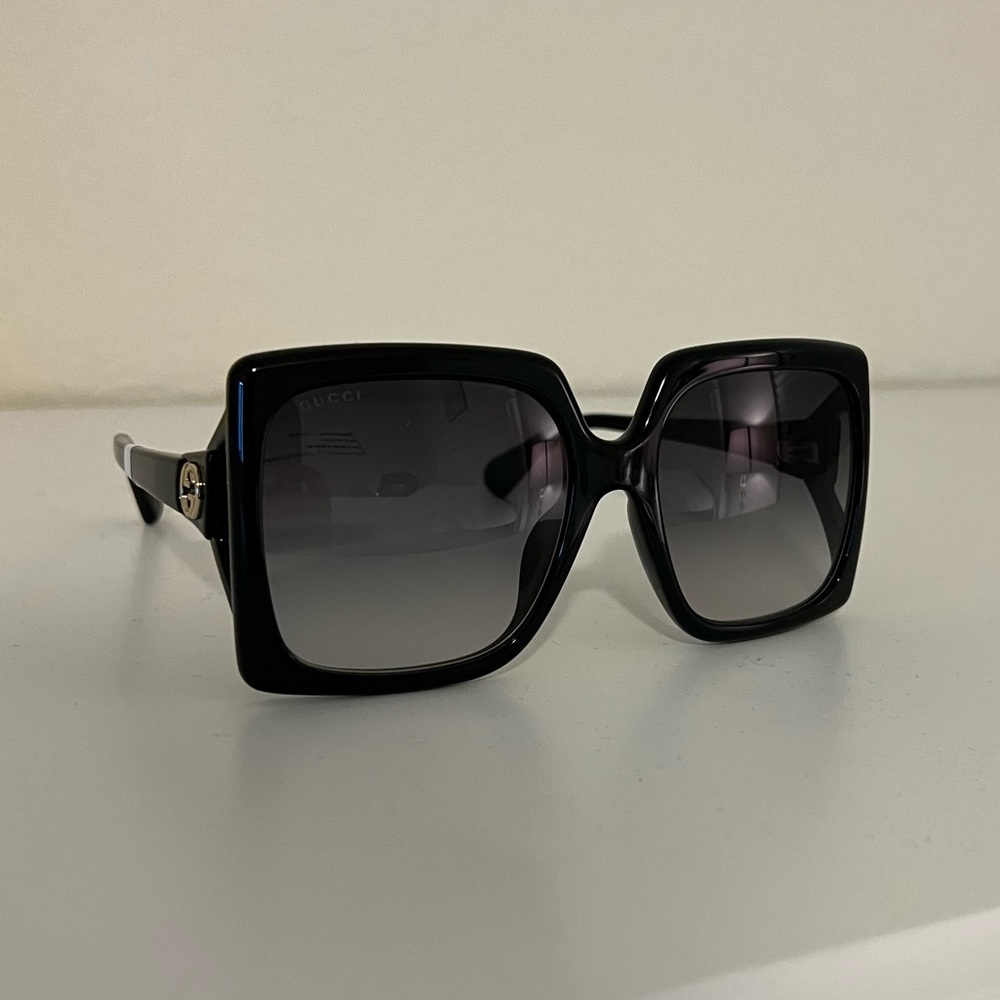 Gucci Sunglasses 🕶